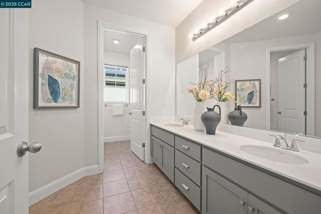 2812 Rio Seco Dr, Bay Point, CA 94565