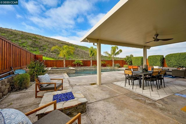 2812 Rio Seco Dr, Bay Point, CA 94565