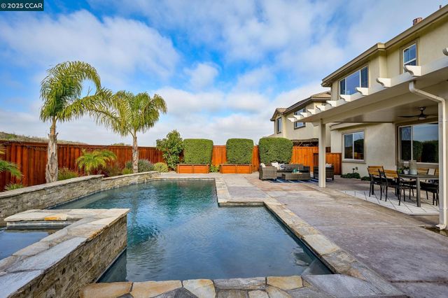 2812 Rio Seco Dr, Bay Point, CA 94565