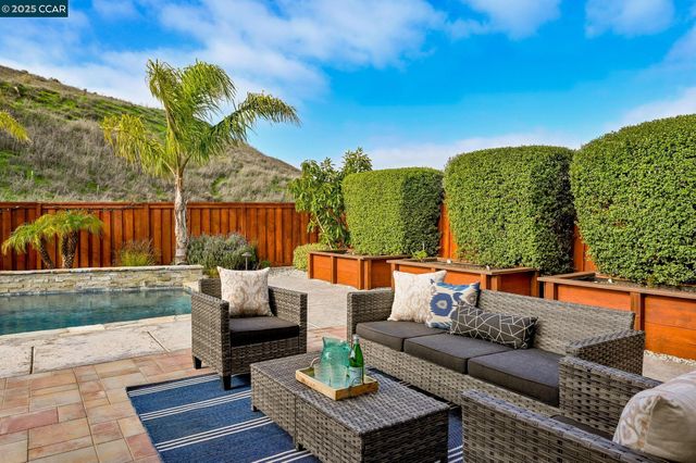 2812 Rio Seco Dr, Bay Point, CA 94565