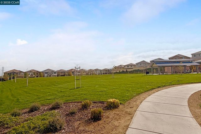 2812 Rio Seco Dr, Bay Point, CA 94565