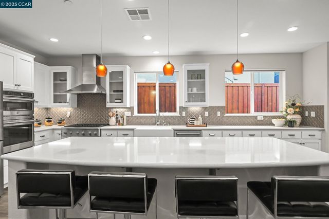 2812 Rio Seco Dr, Bay Point, CA 94565