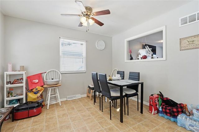 1409 - 1411 E Ridgeway Drive, Olathe, KS 66061