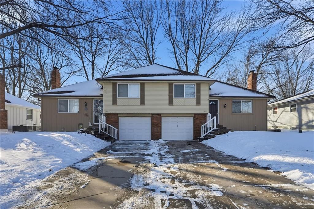 1409 - 1411 E Ridgeway Drive, Olathe, KS 66061