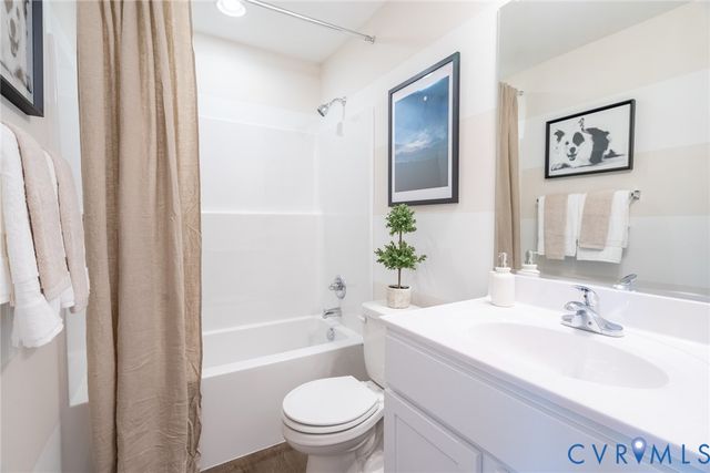 920 Encore Autumn Ln, Henrico, VA 23227