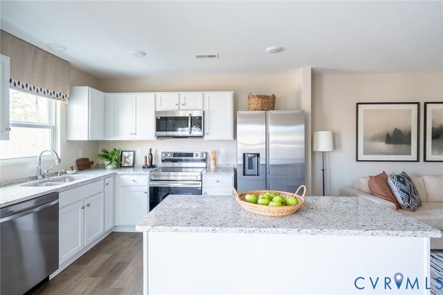 920 Encore Autumn Ln, Henrico, VA 23227