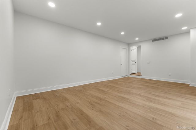 24869 Christina Lane, Novi, MI 48375