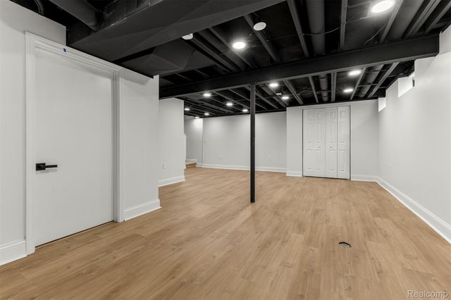 24869 Christina Lane, Novi, MI 48375