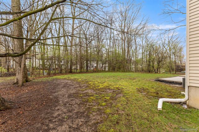 24869 Christina Lane, Novi, MI 48375
