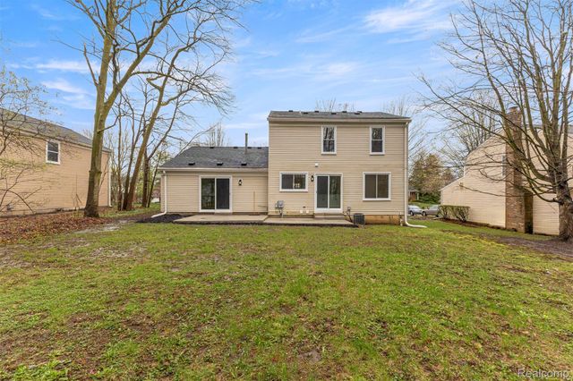 24869 Christina Lane, Novi, MI 48375