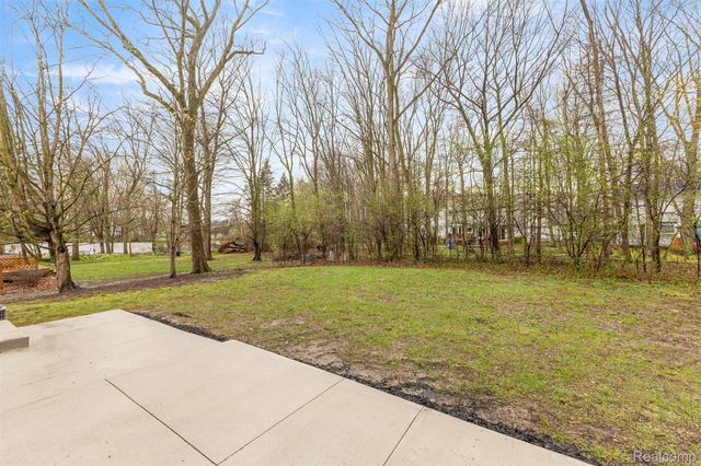 24869 Christina Lane, Novi, MI 48375