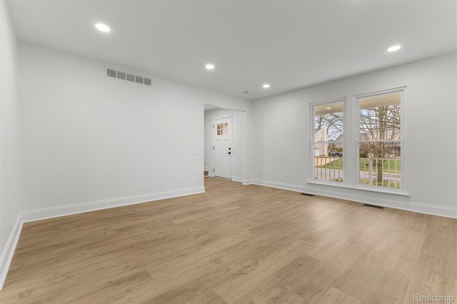 24869 Christina Lane, Novi, MI 48375