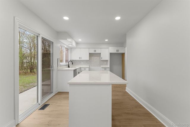 24869 Christina Lane, Novi, MI 48375