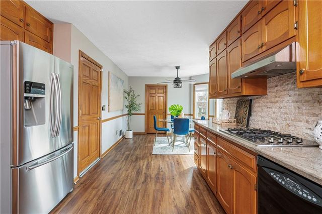 1329 Wynford Chase SW, Marietta, GA 30064