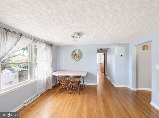 555 WOODLAND VIEW DR, York, PA 17406