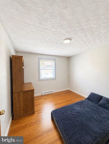 555 WOODLAND VIEW DR, York, PA 17406