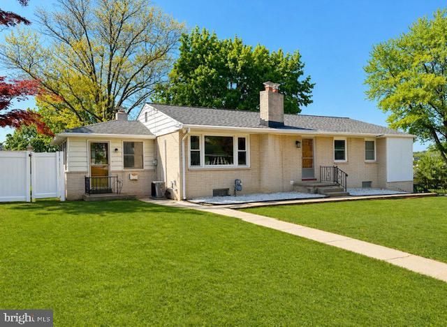 555 WOODLAND VIEW DR, York, PA 17406