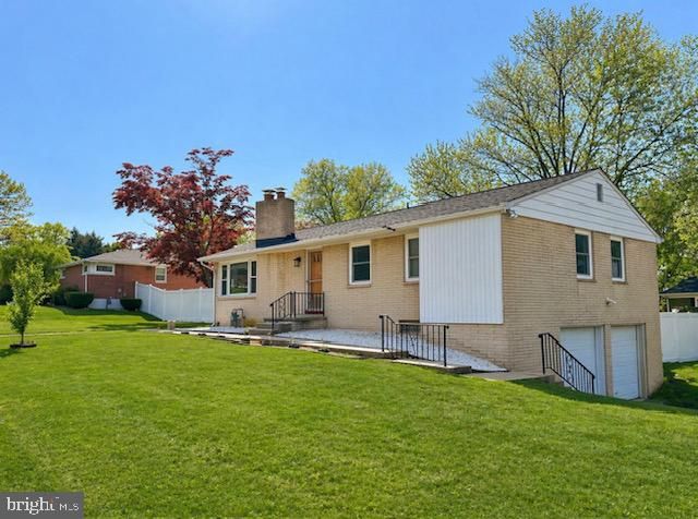 555 WOODLAND VIEW DR, York, PA 17406