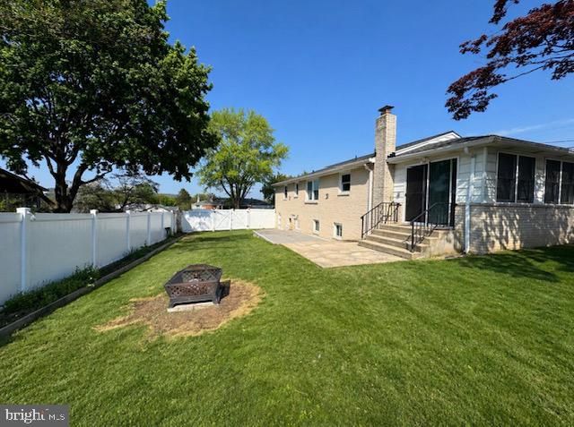 555 WOODLAND VIEW DR, York, PA 17406