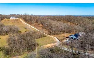 1130 Mahon Rd, Columbia, TN 38401