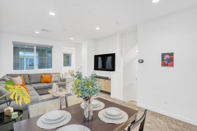8562 Cabana Way, Newark, CA 94560