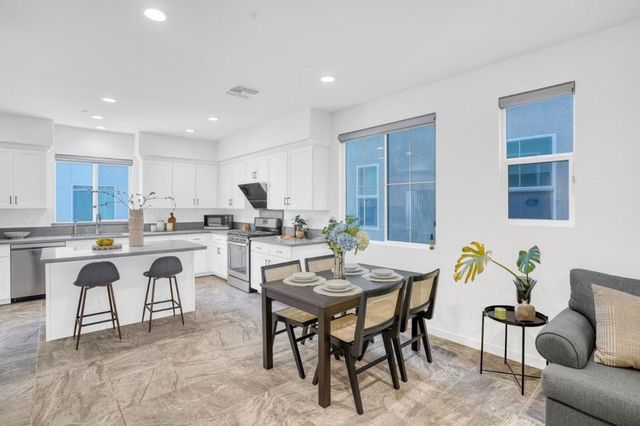 8562 Cabana Way, Newark, CA 94560
