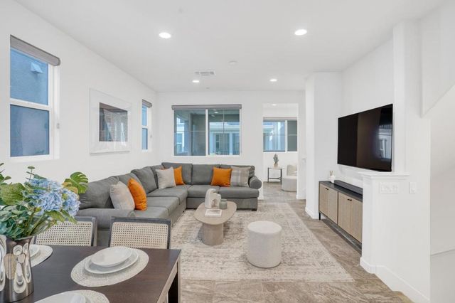8562 Cabana Way, Newark, CA 94560
