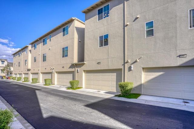 8562 Cabana Way, Newark, CA 94560