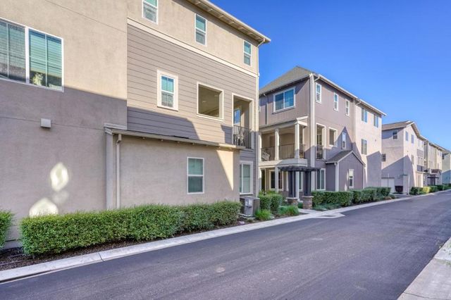 8562 Cabana Way, Newark, CA 94560