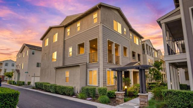 8562 Cabana Way, Newark, CA 94560
