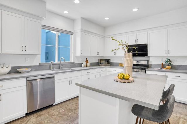 8562 Cabana Way, Newark, CA 94560