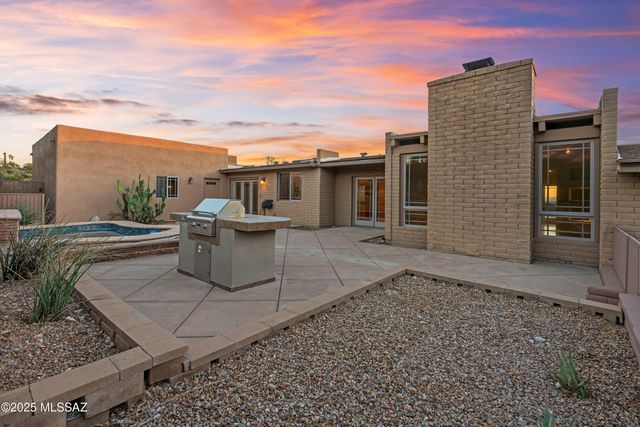 5626 N Via Salerosa, Tucson, AZ 85750