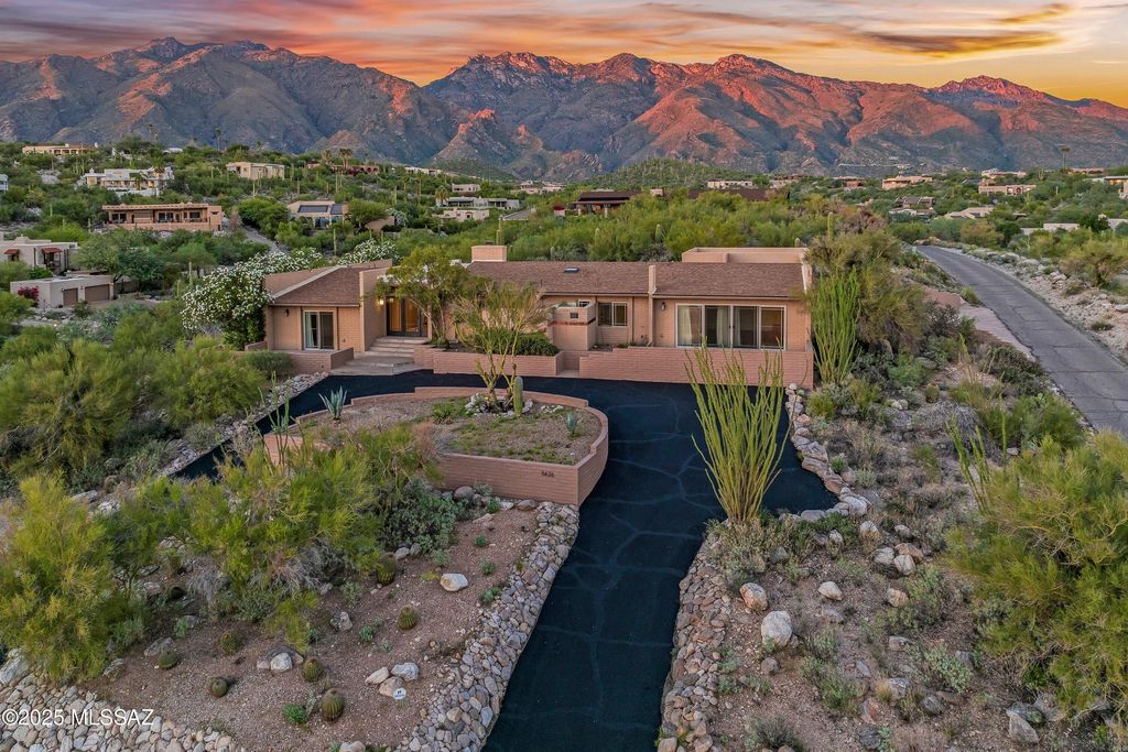 5626 N Via Salerosa, Tucson, AZ 85750