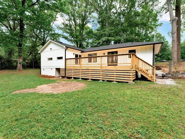 5840 CRABAPPLE SW Drive, Mableton, GA 30126