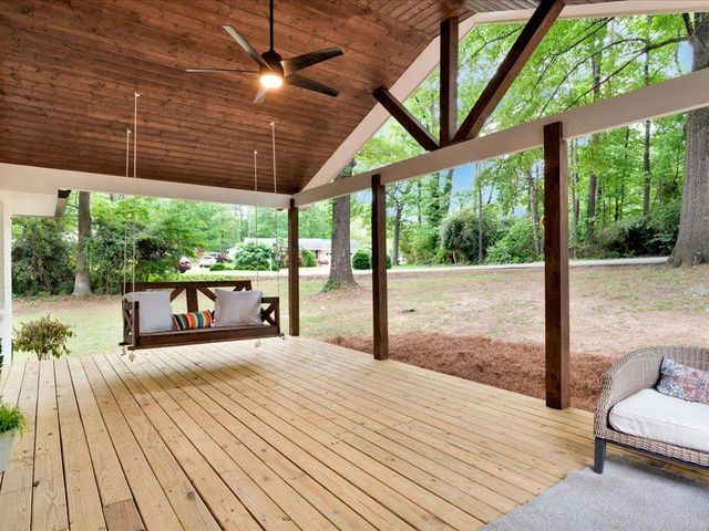 5840 CRABAPPLE SW Drive, Mableton, GA 30126