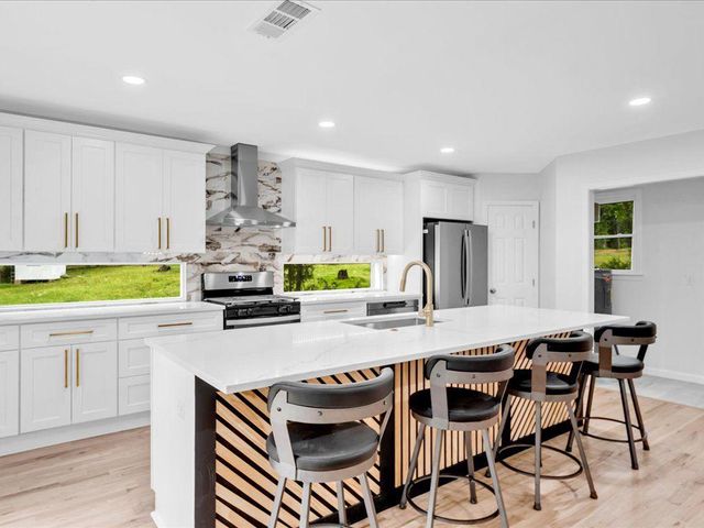 5840 CRABAPPLE SW Drive, Mableton, GA 30126
