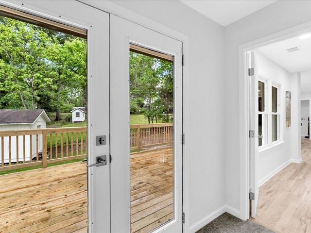 5840 CRABAPPLE SW Drive, Mableton, GA 30126