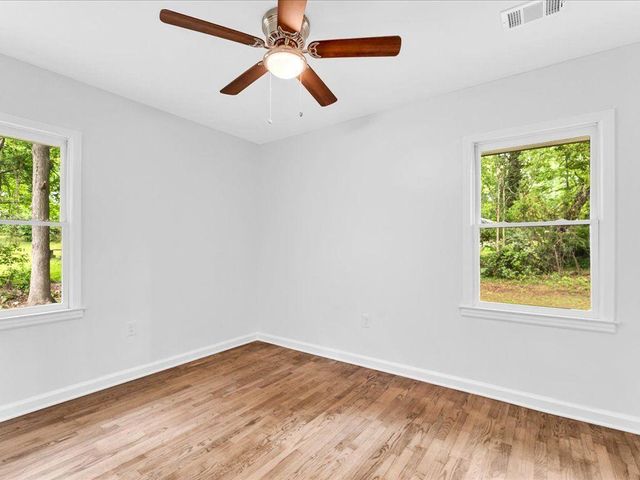 5840 CRABAPPLE SW Drive, Mableton, GA 30126