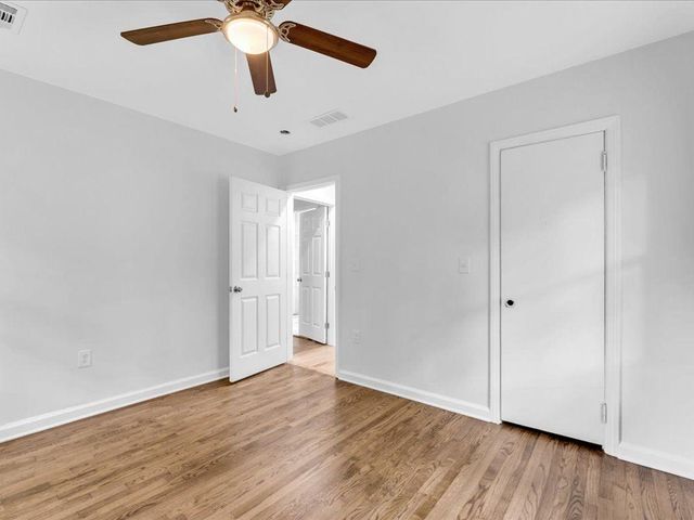 5840 CRABAPPLE SW Drive, Mableton, GA 30126