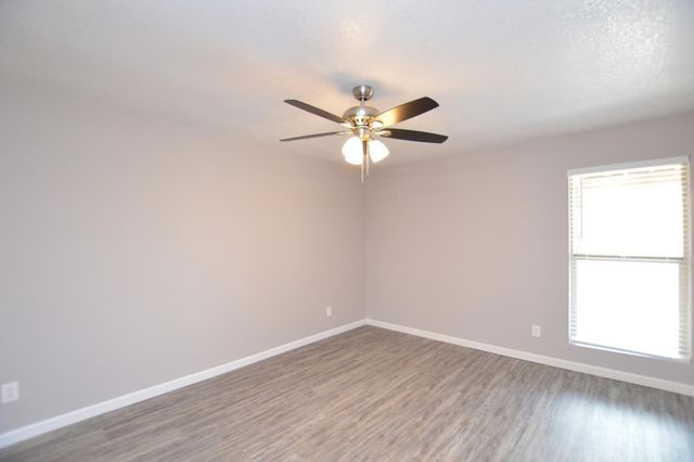 785 N Arrowhead Drive Apt 2, Chandler, AZ 85224