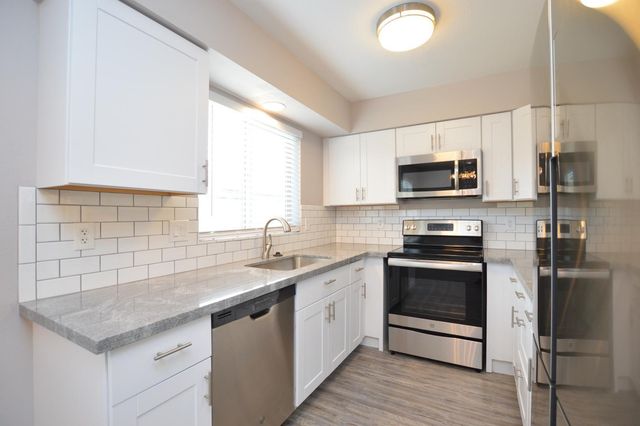 785 N Arrowhead Drive Apt 2, Chandler, AZ 85224