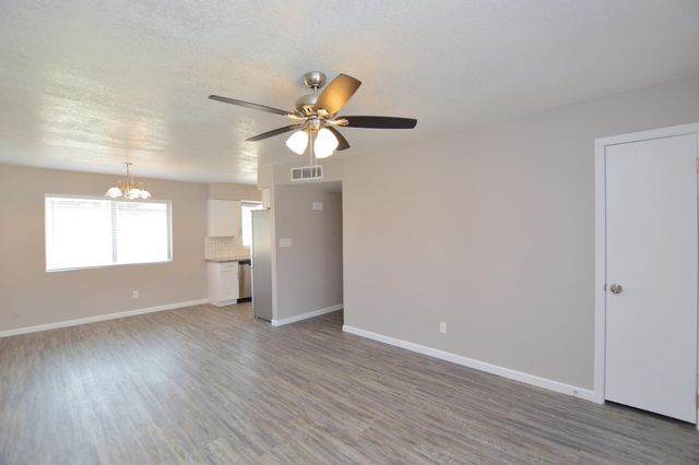 785 N Arrowhead Drive Apt 2, Chandler, AZ 85224