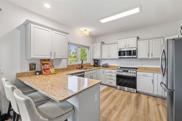 4714 148th Street, Urbandale, IA 50323