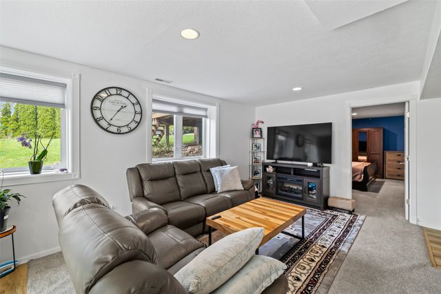 4714 148th Street, Urbandale, IA 50323