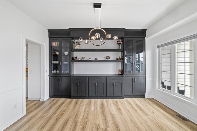 4714 148th Street, Urbandale, IA 50323