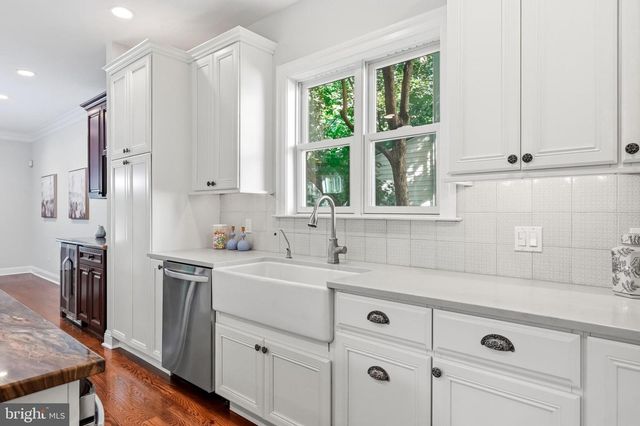 72 MAIN AVE, Berwyn, PA 19312