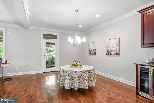 72 MAIN AVE, Berwyn, PA 19312