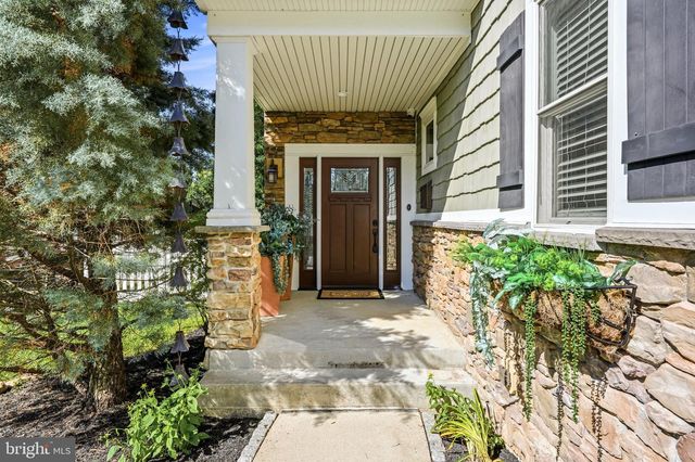 72 MAIN AVE, Berwyn, PA 19312