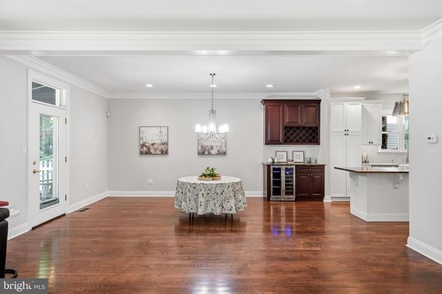 72 MAIN AVE, Berwyn, PA 19312