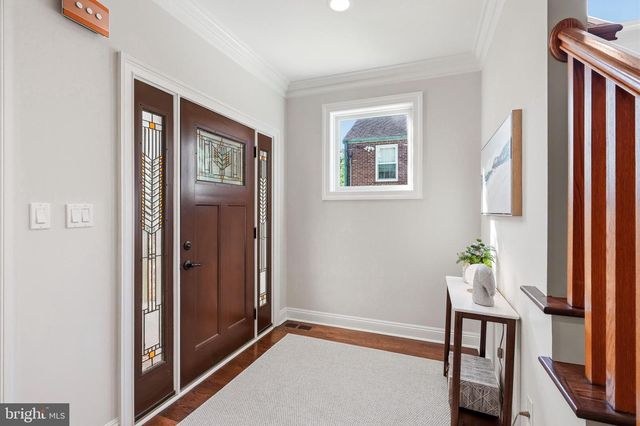 72 MAIN AVE, Berwyn, PA 19312